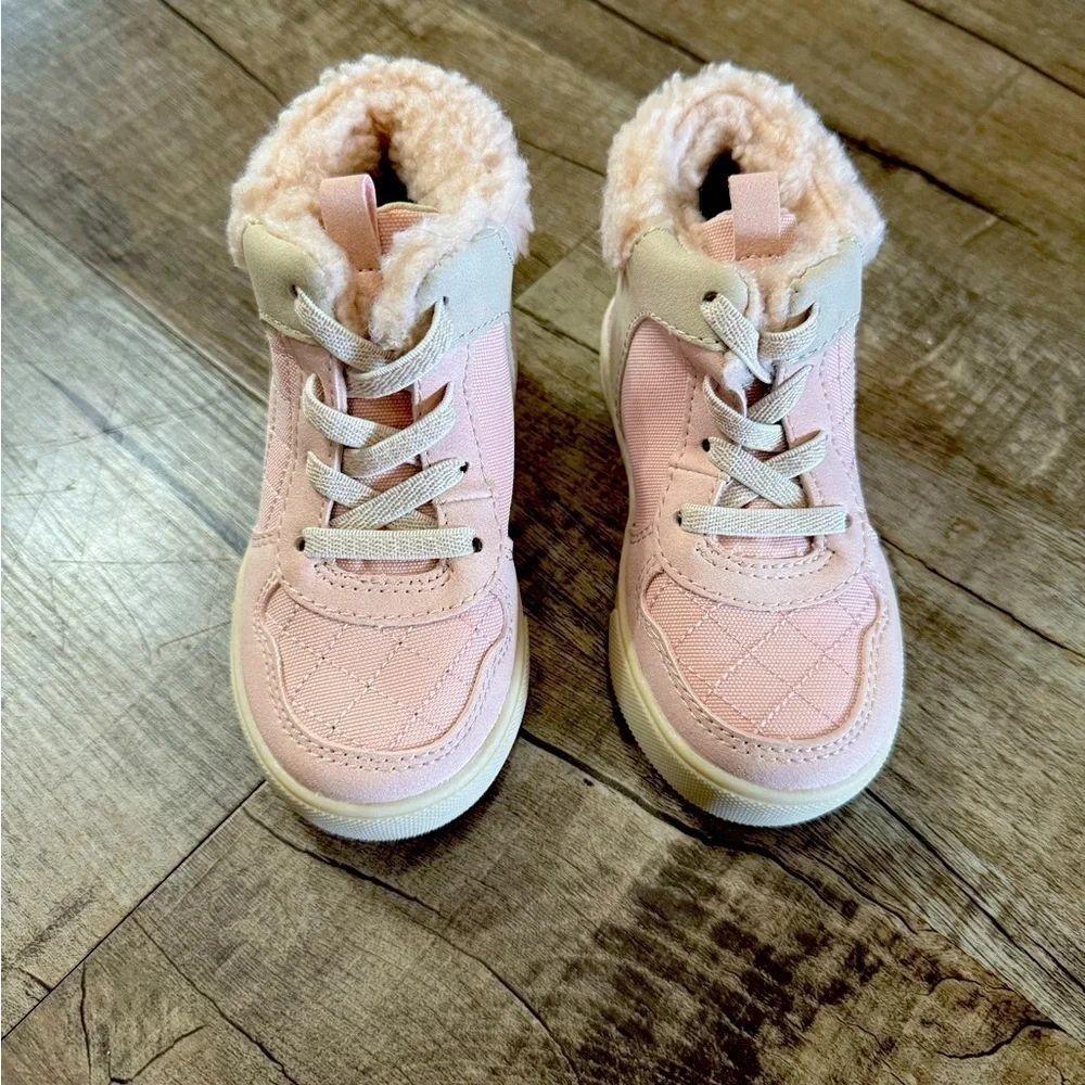 NWOT Toddler OshKosh Sherpa Quilted Boots‎